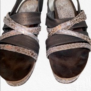 Donald J. Pliner Wedges